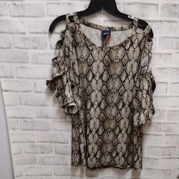Daytrip cold shoulder top - Picture 1 of 3
